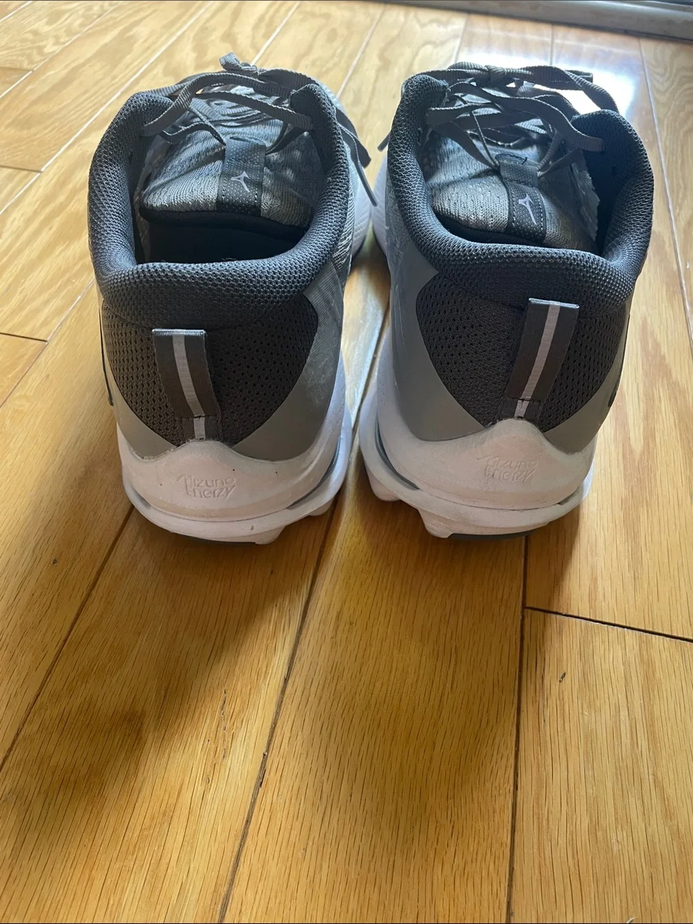 Mizuno Gray and White Men's Athletic Running Shoes 10.5
